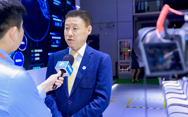 人力资源公司777盛世国际国际高级副总裁段立新接受媒体采访